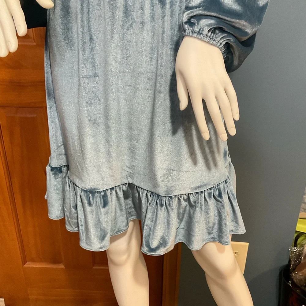 Lauren Conrad NWT’s Velvet Feel Blue Party Dress Long Sleeve Ruffle Hem Sz Large - Picture 6 of 15